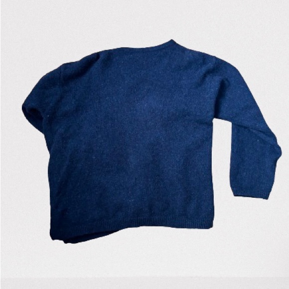 Thrifted vintage navy blue cardigan with embroidered cute farm living scene - Picture 5 of 5